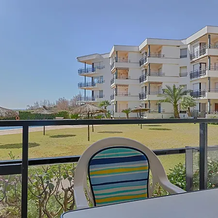 En Primera Linea De Playa. Apartment *